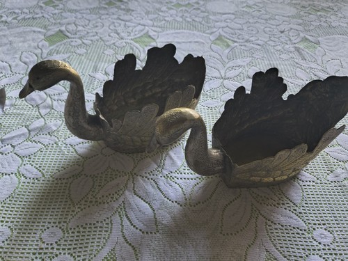 Pair rare hand - a, of