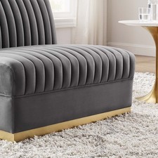 Maklaine Contemporary Velvet