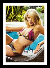 Holly Willoughby Autograph