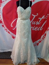 Wedding dress size 14 ivory lace Alfred Angelo, check measurement chart, N