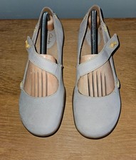 Clarks Women's Artisan felicia