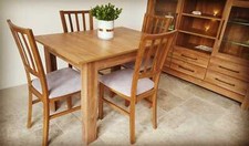 Set of extending dining table