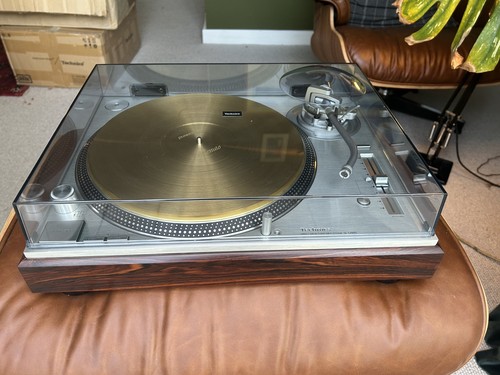 Technics 1200g includes - technics, sl-1200g.
