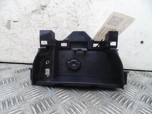 Peugeot 308 12v socket - t9,