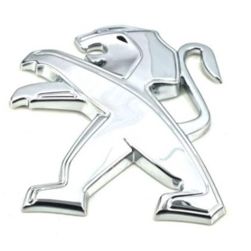 Peugeot 208 front - bonnet, lion