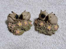 x2 Figurines Pair Of Bunny's