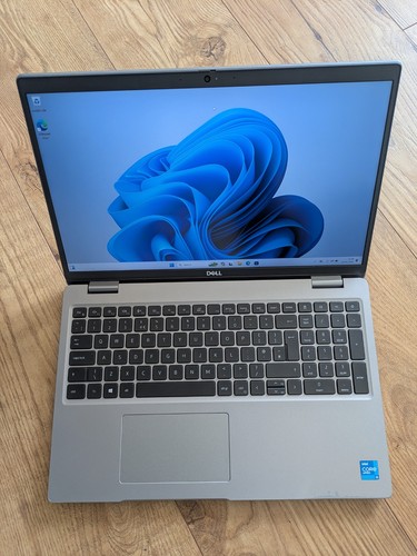 Dell latitude 5520 - latitude, i5
