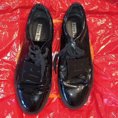 Vgc genuine acne - genuine,