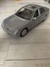 Mercedes-Benz S-Class W220