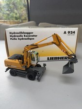 Liebherr 924 Wheeled Excavator
