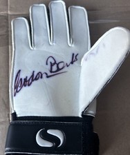 DAMAGED GORDON BANKS HAND