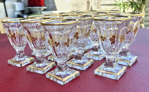 Fine gold baccarat crystal - gold,