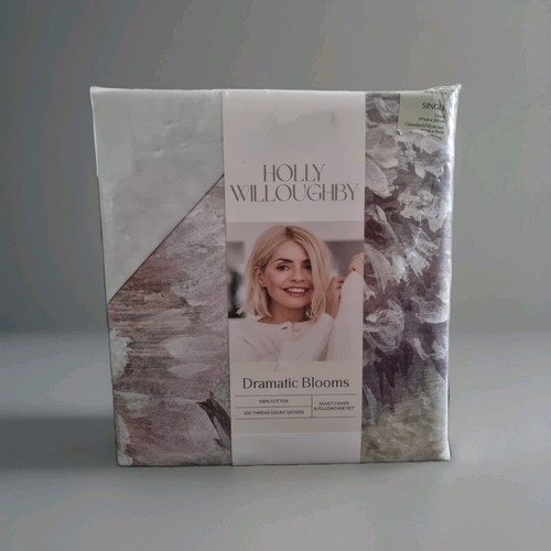 Holly willoughby dramatic - willoughby,