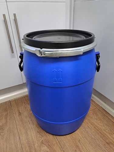 Plastic barrel with lid - , 60