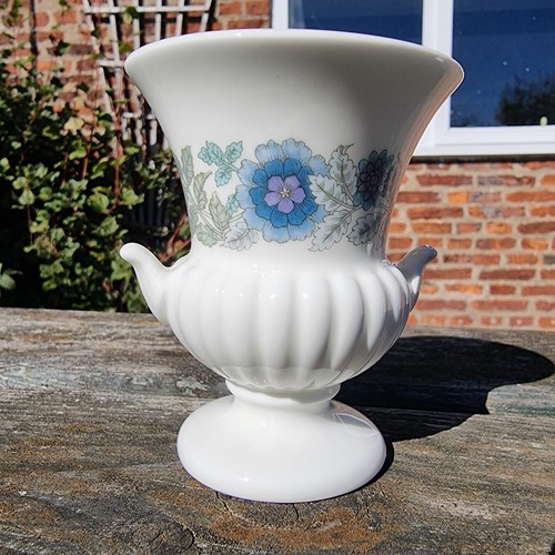 Wedgwood clementine urn - clementine,