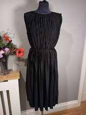 H&M Black Pleated Midi Dress