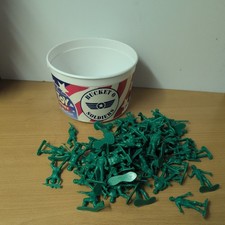 Thinkway Toys Bucket O Soldiers Toy Story Collection x68 Army Men