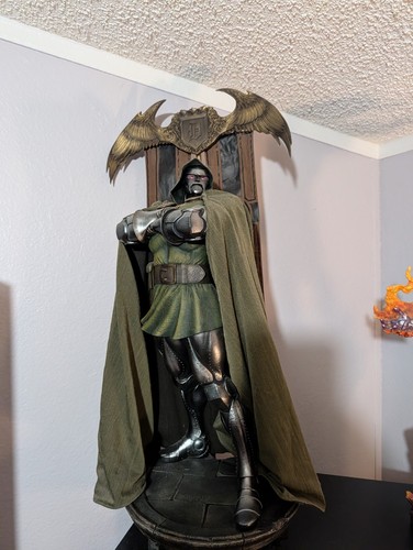 Sideshow doctor doom exclusive - sideshow,