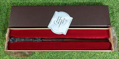 Lovely genuine warner brothers - lovely,