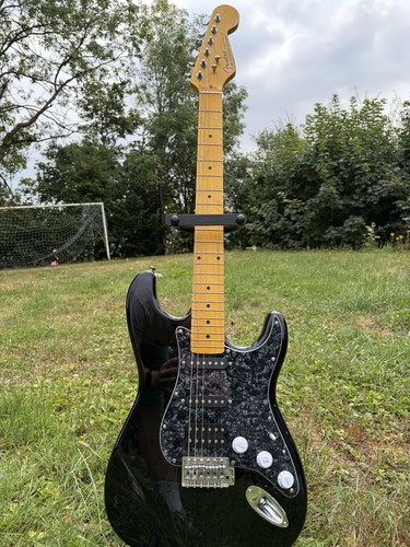 Strat electric guitar - electric,
