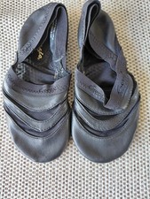 Capezio Freeform Black Size 7M