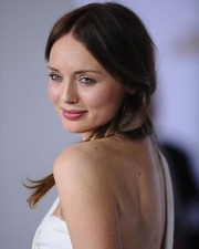 SEXY LAURA HADDOCK 8x10 PHOTO