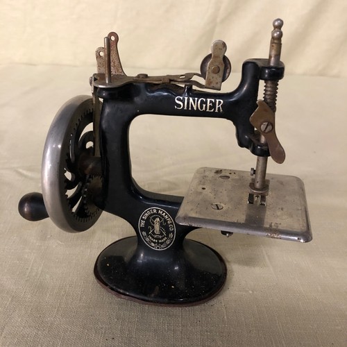 Vintage singer mini sewing - vintage,