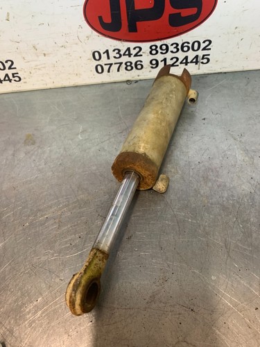 Air operated actuator ram x - actuator, /