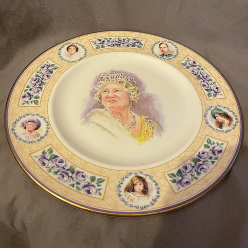 Royal doulton classics - doulton, queen