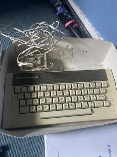 Acorn electron computer - electron,