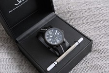 Sinn 856 S UTC, lumed seconds
