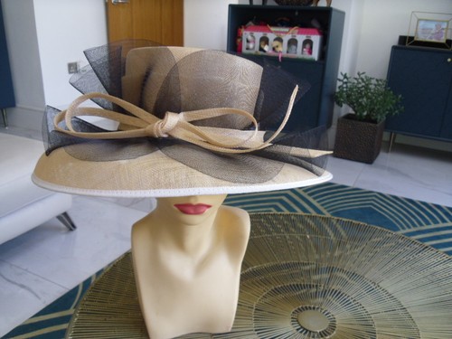 Beautiful feminine cappelli - feminine,