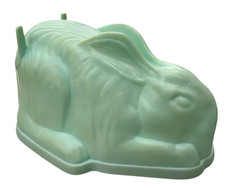 Vintage Retro Green Bunny