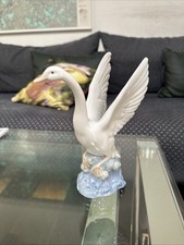 Nao By Lladro Swan “Taking