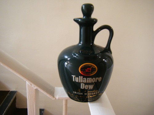 Tullamore dew irish whiskey - tullamore,