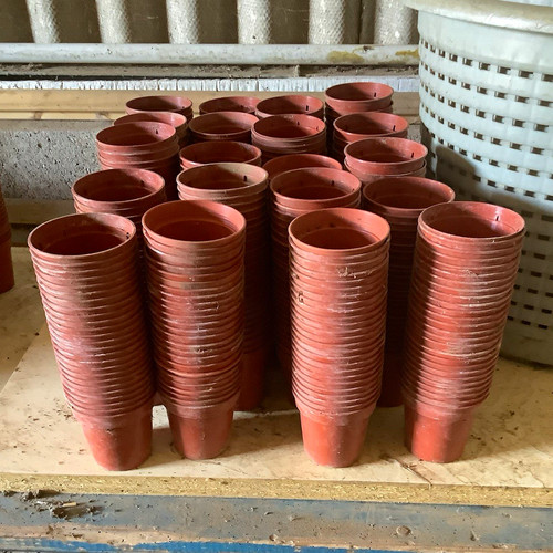 Small round brown plastic - small,