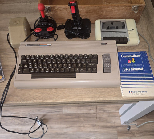 Commodore vintage computer - 64,