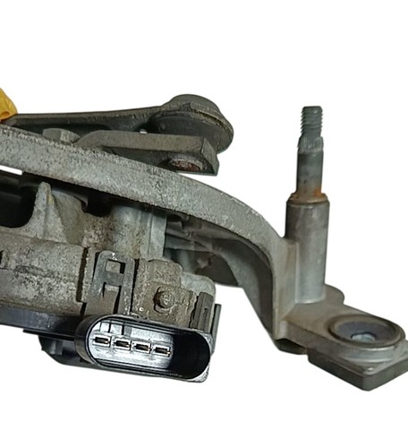 0390241633 front windscreen