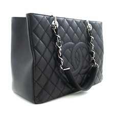 p30 CHANEL Authentic Grained