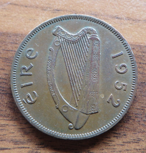 Irish 1952 penny coin - an,