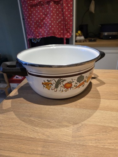Vintage casserole dish - vintage,
