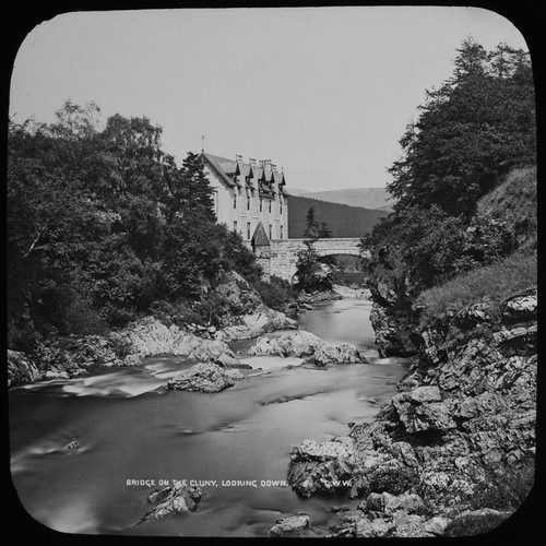Bridge the cluny braemar - bridge, on
