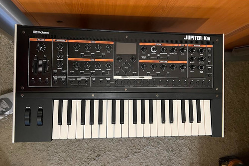 Roland jupiter portable - jupiter-xm,
