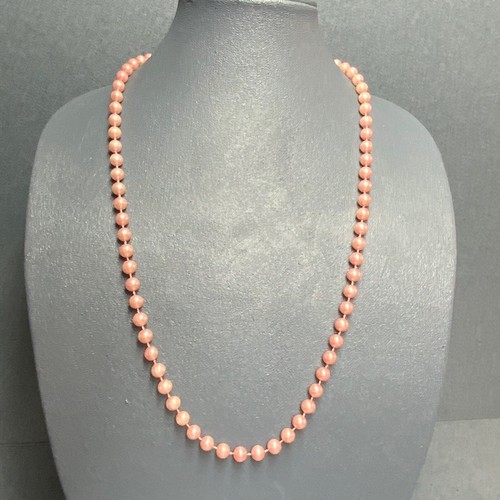 Long pink pearl necklace - pink,