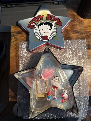 Betty boop star tin - tin, three