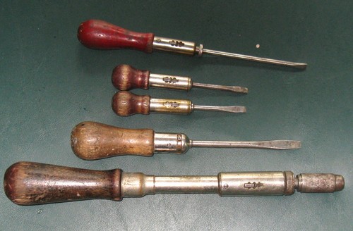 Ratcheting screwdrivers 4 - ~,