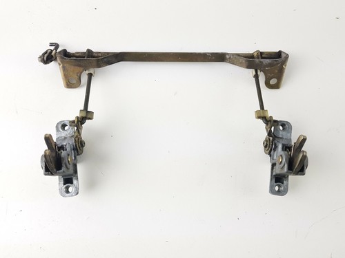 Saddle mechanism lock - /, /