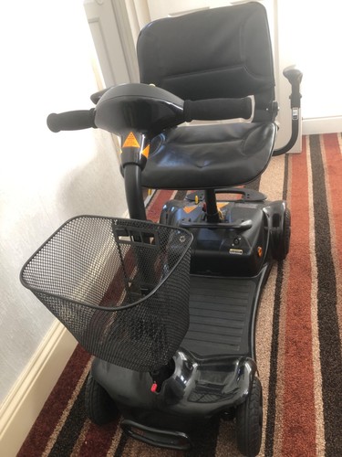 Electric mobility scooter