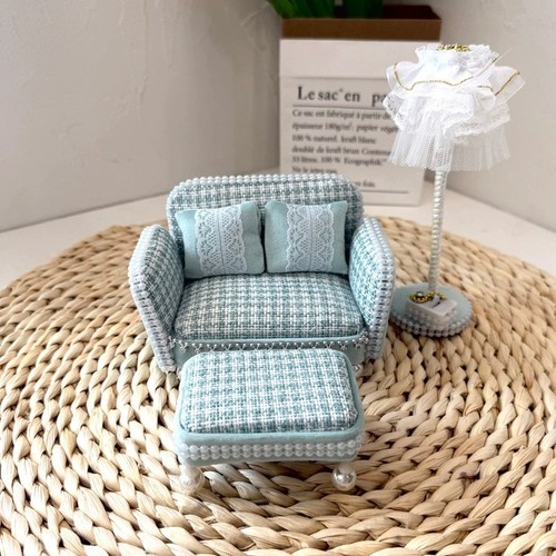 Blue scale doll - blue,