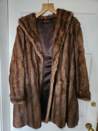 Ladies fur coat 100 real - 100%,